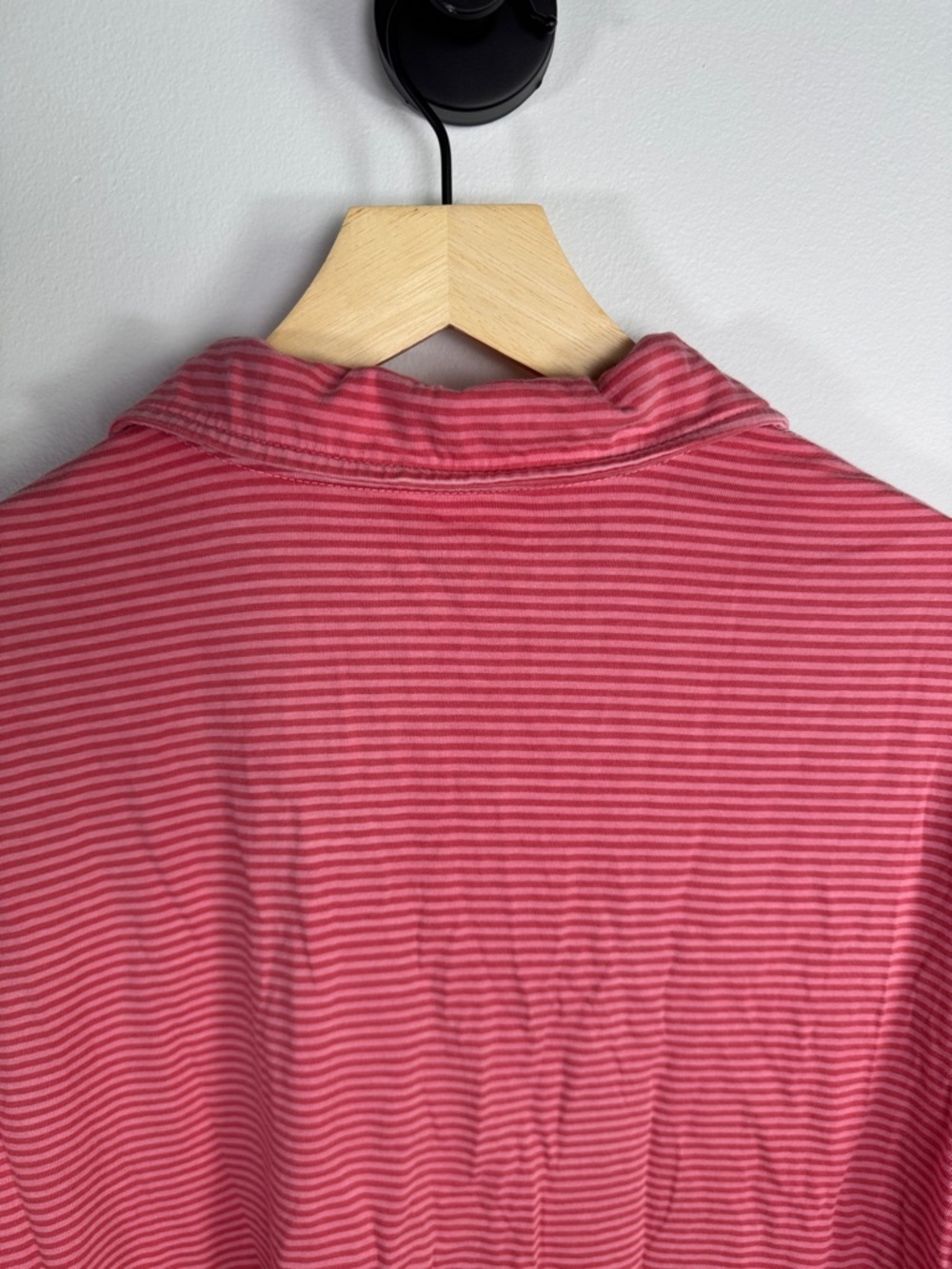 Vineyard Vines Men’s Small Striped Polo Shirt Pink White Whale Logo 2014 GUC - Picture 5 of 6